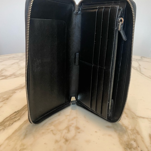 PRADA ZIPPER WALLET LARGE - Picture 6 of 10